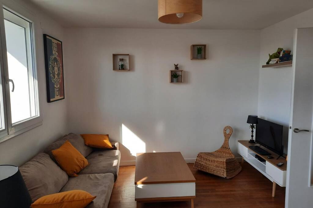 Appartement 70M² 3 Chambres Avec 3 Lits 2 Places Троа Екстериор снимка