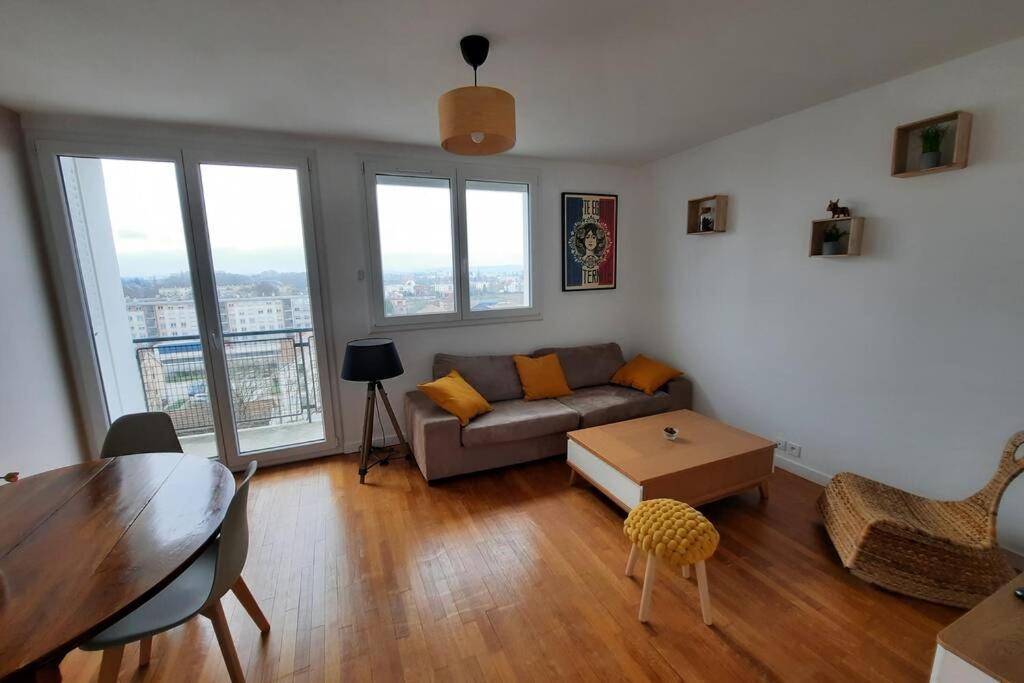 Appartement 70M² 3 Chambres Avec 3 Lits 2 Places Троа Екстериор снимка